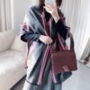 Khăn Cashmere Cho Áo Dài Mùa Thu Đông: Sang Trọng Và Quý Phái