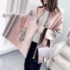 5 Mẫu Khăn Cashmere Dành Cho Phụ Nữ Trung Niên - Phong Cách Trang Nhã