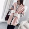 Khăn Tặng Cô Giáo – Món Quà Thanh Nhã Cho Ngày Nhà Giáo Việt Nam