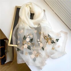 Khăn voan lụa cao cấp thêu hoa KVL-001 kèm hộp và túi giấy làm quà