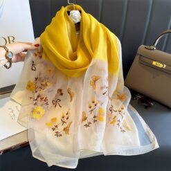 Khăn voan lụa cao cấp thêu hoa KVL-005 kèm hộp và túi giấy làm quà