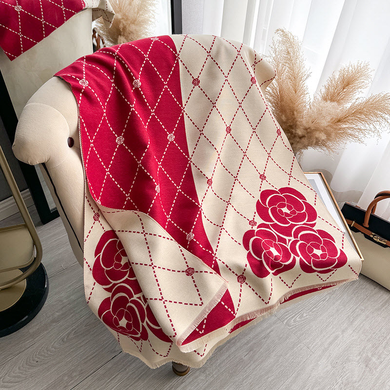 Khăn dạ nữ cao cấp WD-KDN003 họa tiết hoa trà kèm túi và hộp làm quà tặng